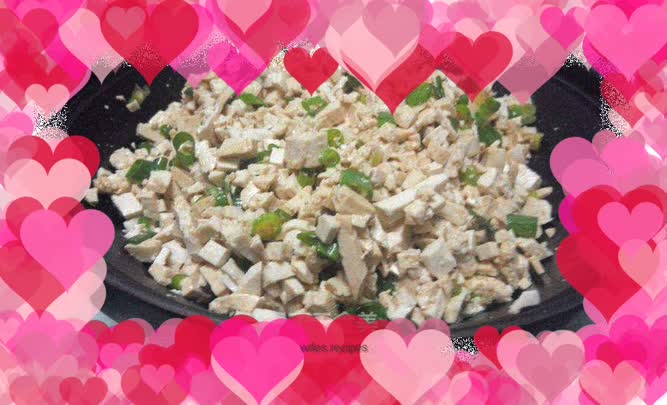 【Scallions mixed with tofu】One green and two white