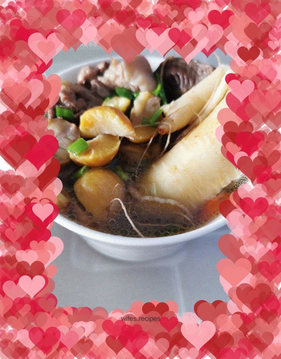 Fresh Ginseng and Chestnut Chicken Soup