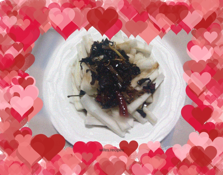 A piece of cabbage for a family dinner: Phoebe cabbage gang