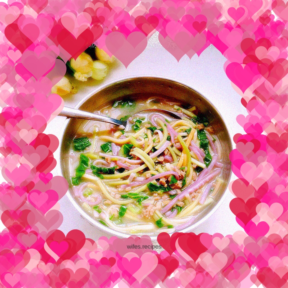 Baby healthy colorful noodles