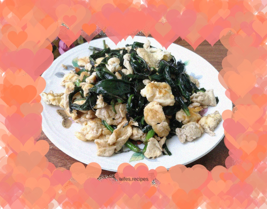 Fried red phoenix with eggs