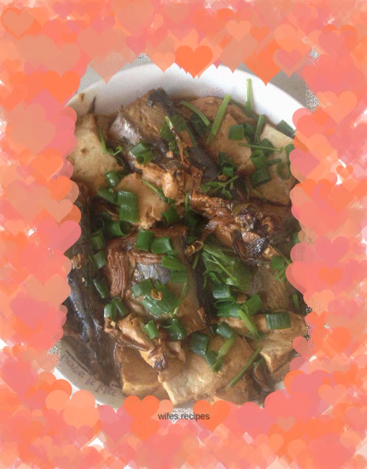 Mackerel stewed with tofu