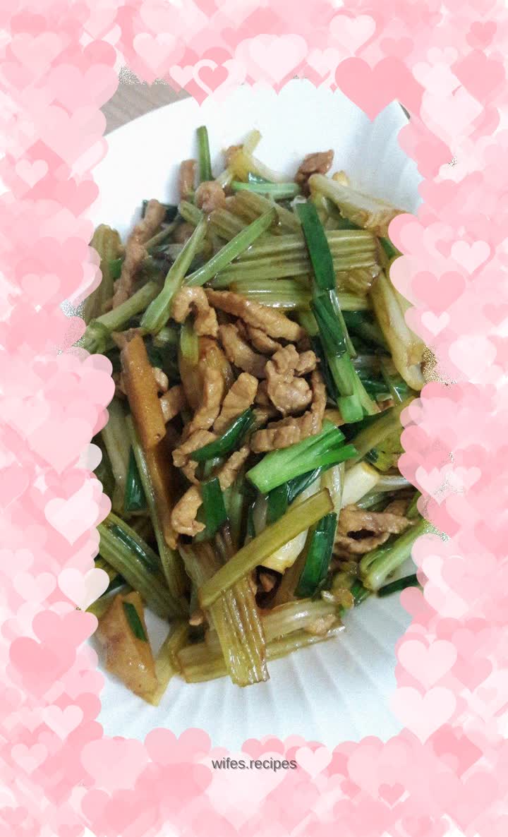 Stir-fried shredded pork with parsley
