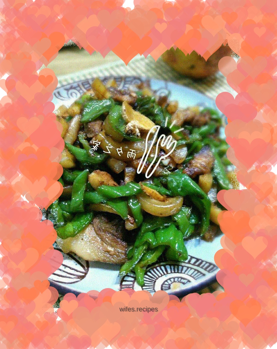 Fried pork slices with green pepper