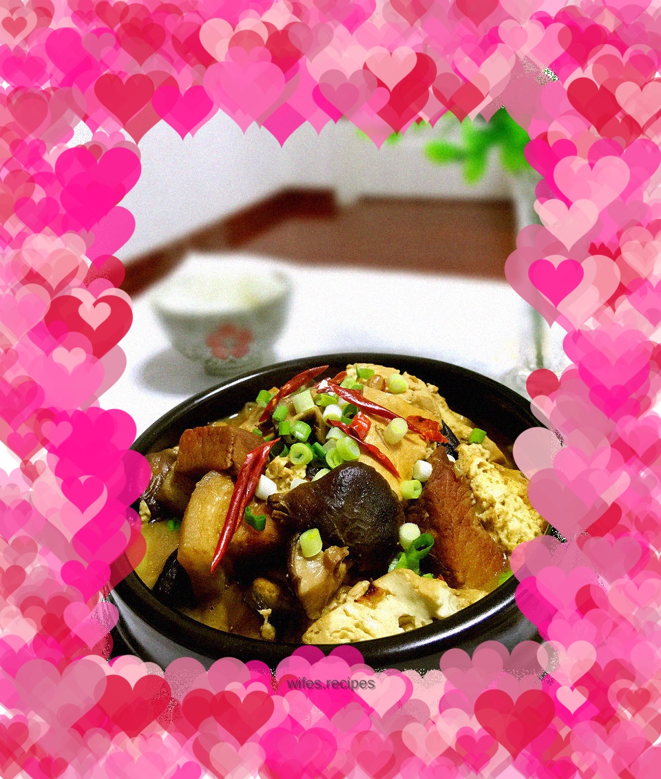 Braised tofu with small flower mushrooms