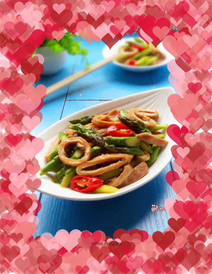 Stir-fried beef intestines with asparagus