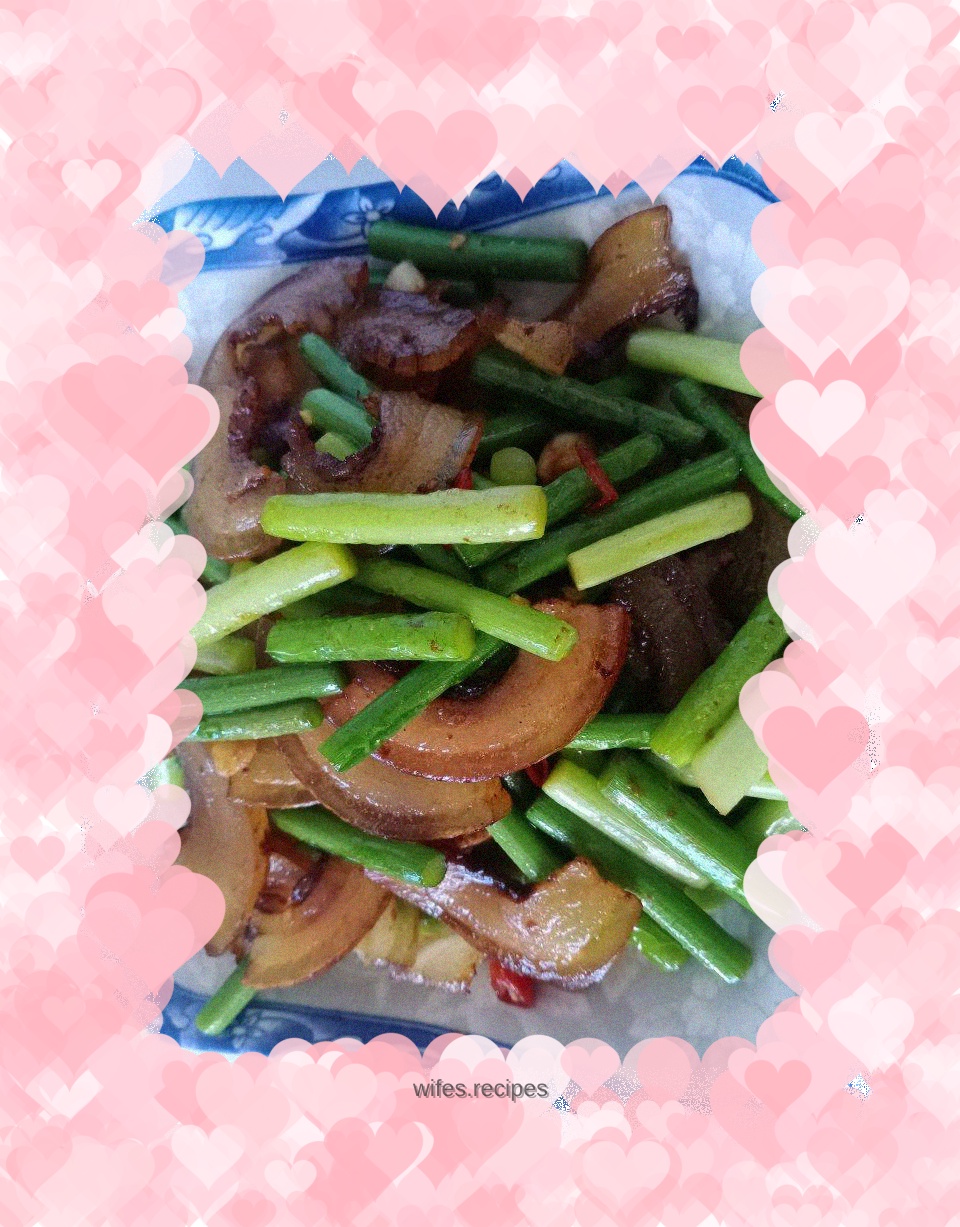 Stir-fried braised pork skin with garlic