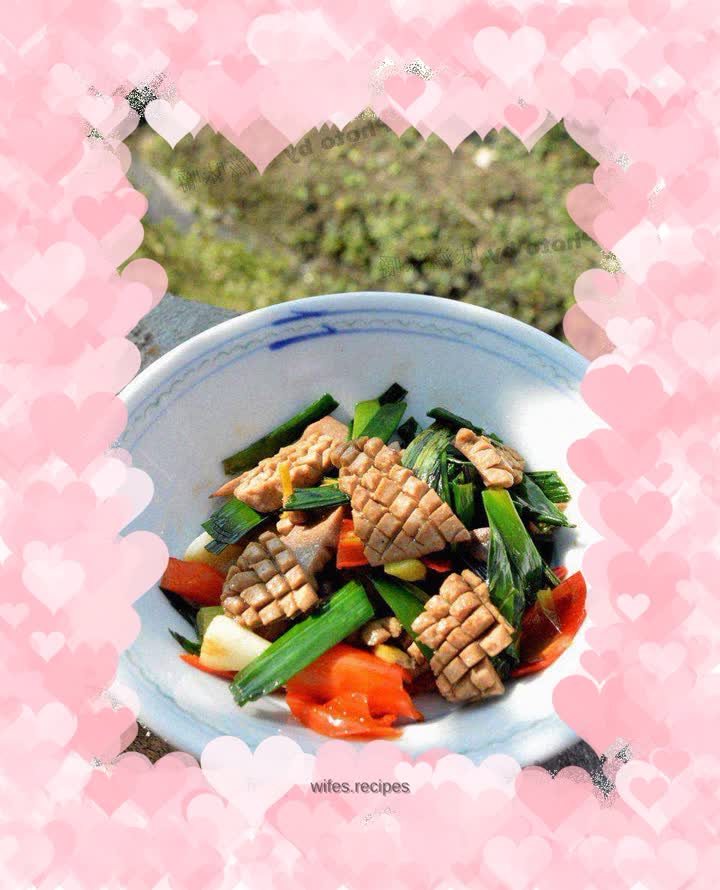 Stir-fried pork loin with chili and garlic