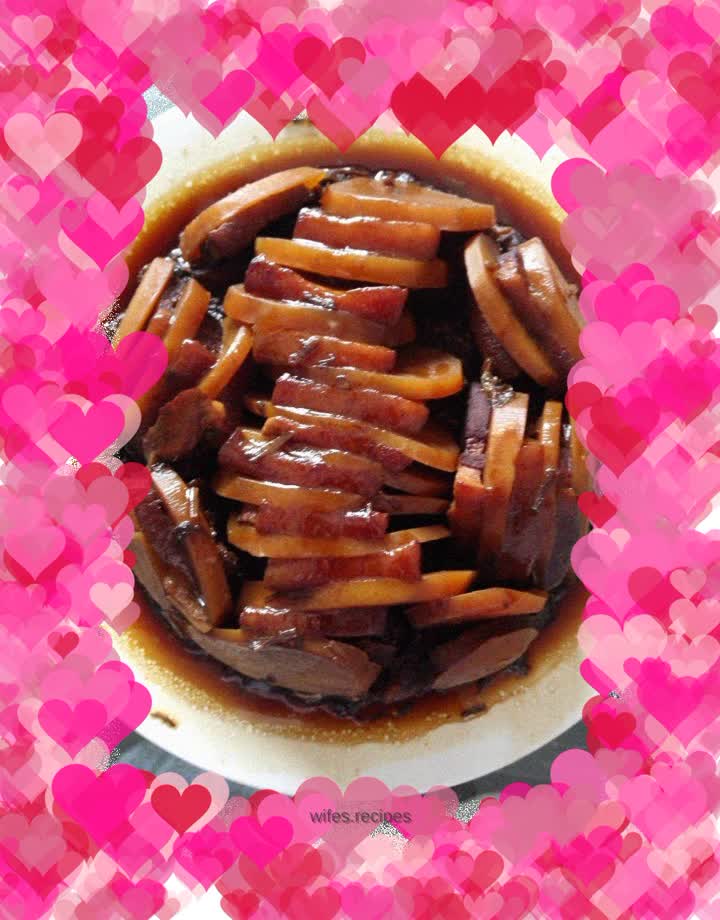 Braised pork with pickles and potatoes