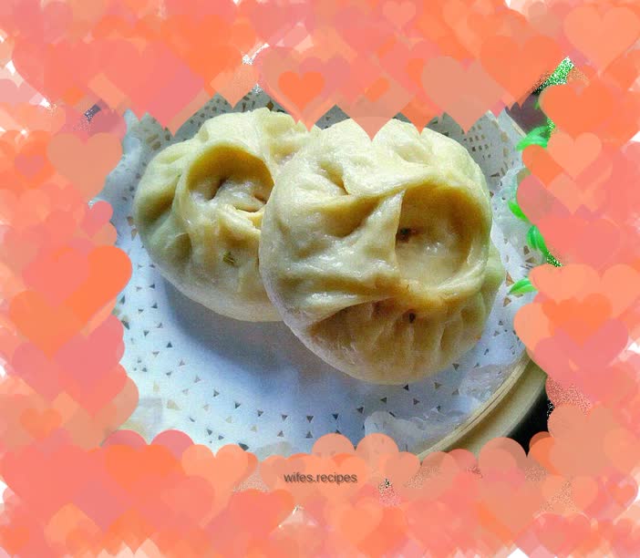 Steamed stuffed buns with moss