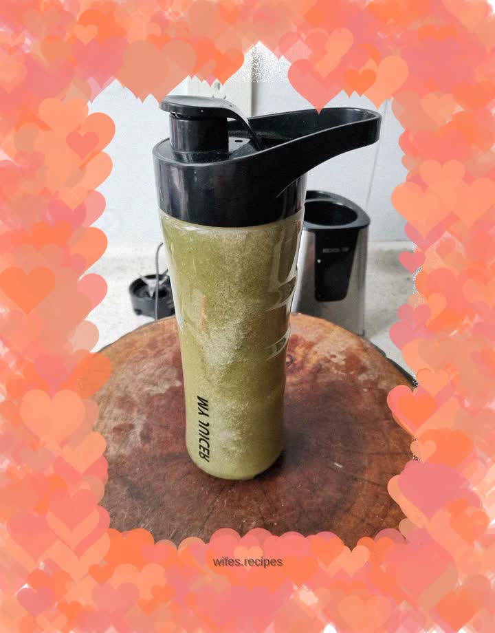 Freshly squeezed yacon juice