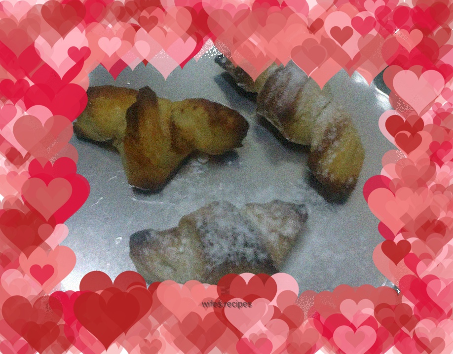 Small puff pastry croissant