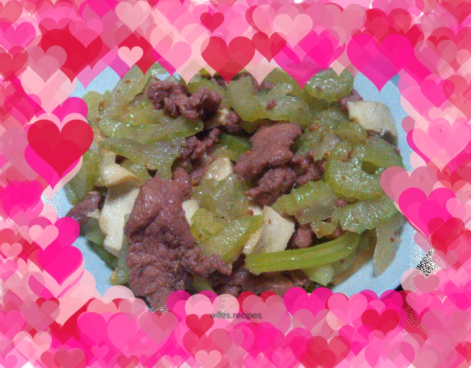 Five-Spice Pork Tenderloin Stir-fried with Celery