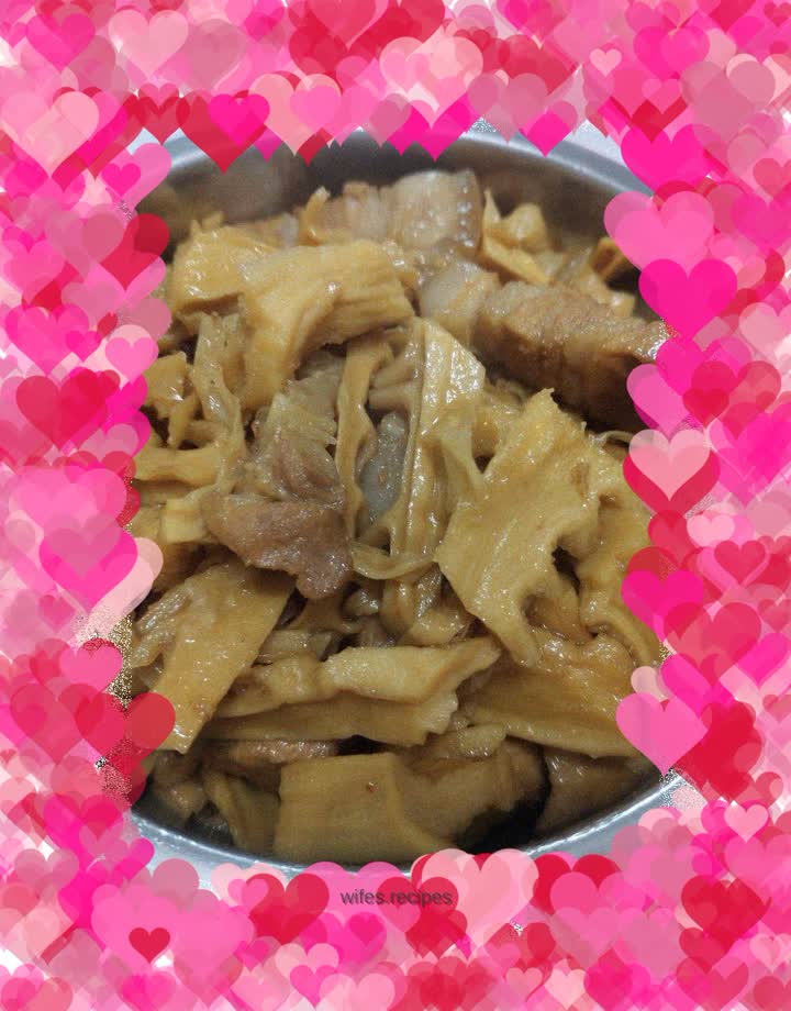 Braised pork with dried bamboo shoots