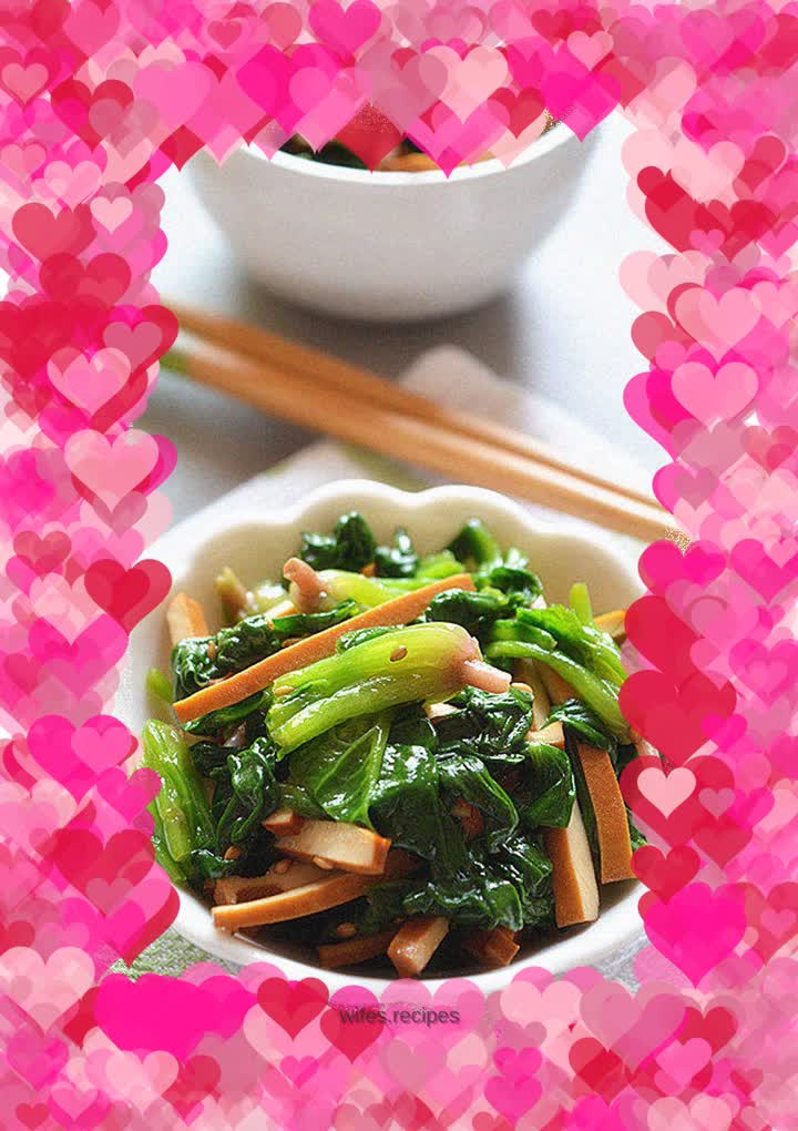 Spinach mixed with dried fragrant seeds