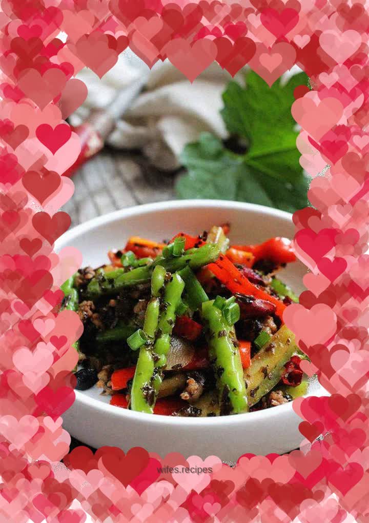 Stir-fried Bitter Gourd with Salty and Spicy Bean sprouts
