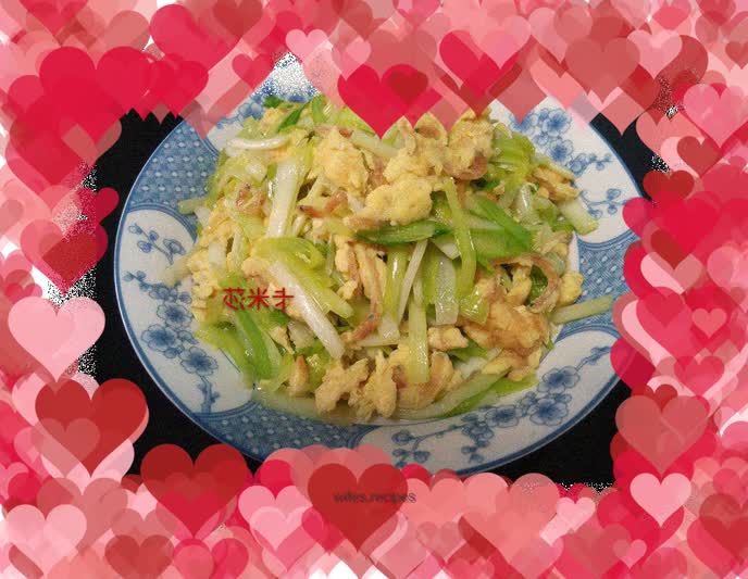 Stir-fried whitebait with eggs and chives