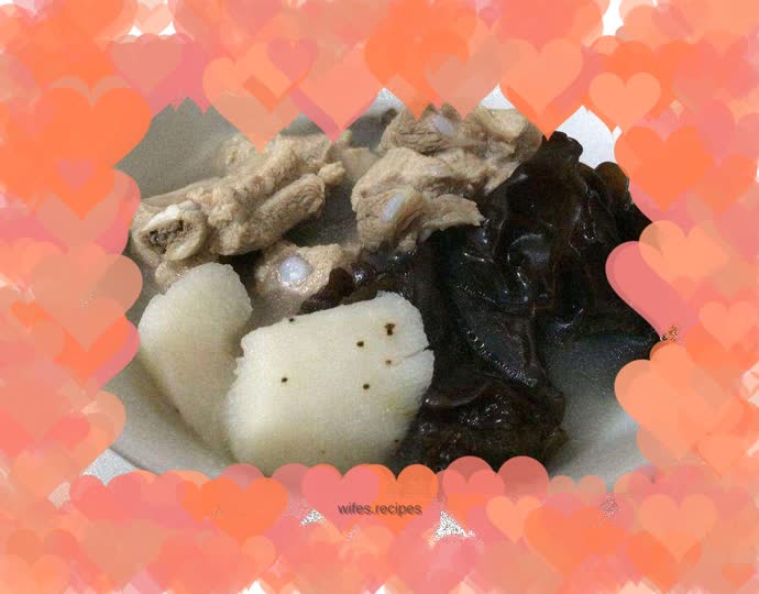 Yam, Fungus and Pork Ribs Soup