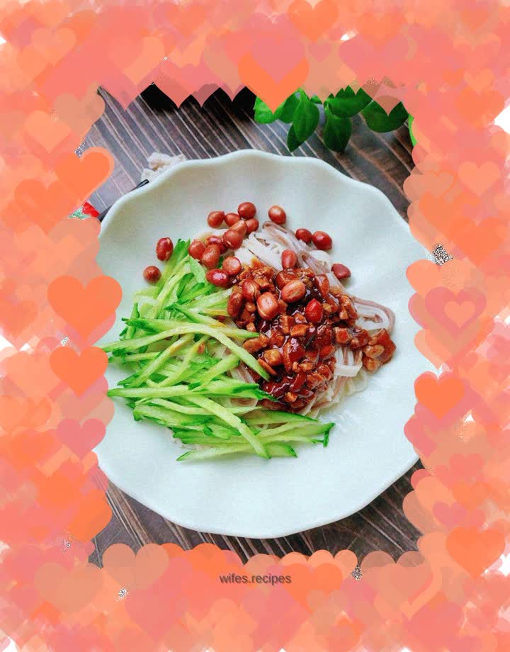 Dried mushroom meat sauce noodles